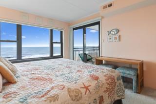 Oceanfront Top-Floor Condo Balcony & Parking - Ocean City - 0