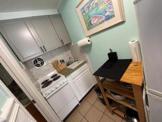 Ocean Waye Charming 1-Bedroom Condo Steps from the Beach - Ocean City - 7