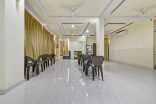 OYO 82116 Hotel 24A 7 living - Bhopal - 1