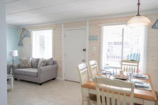 2 Bedrooms with beach views and in walking distance to Seacrets! - 3