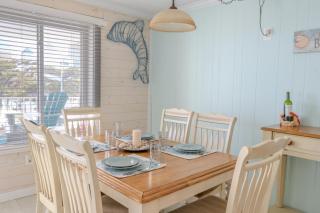 2 Bedrooms with beach views and in walking distance to Seacrets! - 1