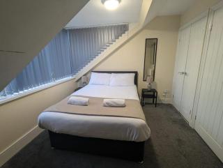 Three Bed Apartment 5 minutes from City Centre - Town Moor - 3