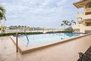 The Blue Octopus - 1br King Bed Condo - 1