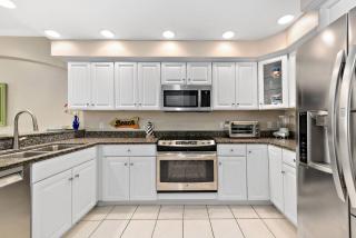 Spacious 3-Bedroom, 3-Bathroom Condo in Ocean City with Beach and Bay Views - Ocean City - 2