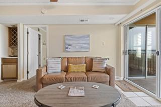 Beachfront 2-Bedroom Condo with Stunning Ocean Views Perfect for Family Getaways - Ocean City - 4