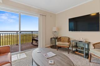 Beachfront 2-Bedroom Condo with Stunning Ocean Views Perfect for Family Getaways - Ocean City - 3