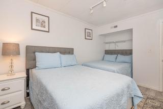 Spacious 2-Bedroom Condo in Mid-Town Ocean City Steps from Beach & Pool - Ocean City - 7