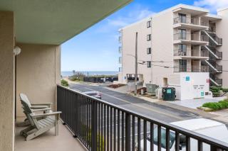 Ocean Block 2-Bedroom, 2-Bathroom Condo in Midtown Ocean City - Ocean City - 8