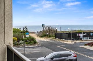 Ocean Block 2-Bedroom, 2-Bathroom Condo in Midtown Ocean City - 2