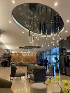 12 Minutes from Mall of Asia - Spacious Condo with Balcony & Hot Shower - Manila - 2