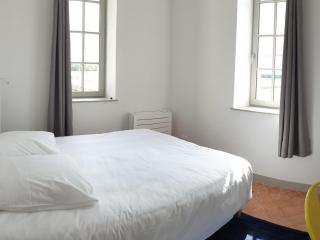 Gîte 19e s., jacuzzi, Loire, 6 pers. - FR-1-586-61 - Boulleret - 3