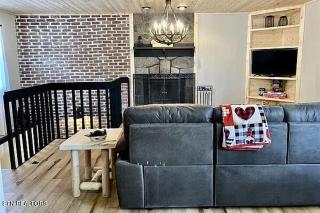 Alluring Embrace is a charming 1-bedroom, 15-bath, FREE tickets each paid day, Dollywood and More! - Sevierville - 3