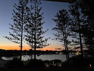 Reflections on the lake with resort access - 0