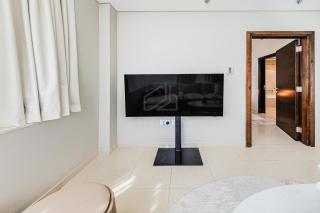 Elegant 1 Bedroom in Botanica Tower Marina - 1