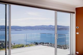 Modern Luxury & Sweeping Views in Sandy Bay - 4