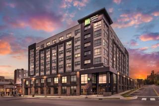 Holiday Inn Express & Suites Nashville West End - Univ Area by IHG - Nashville - 0