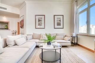 Shoreline 14, Al Hallawi Palm Jumeirah - Mint Stay - 0