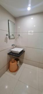 Hotel Zenith - 2