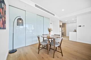Castle Hill Modern 2BR Apartment - Castle Hill - 8