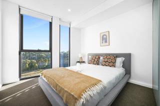 Castle Hill Modern 2BR Apartment - Castle Hill - 1