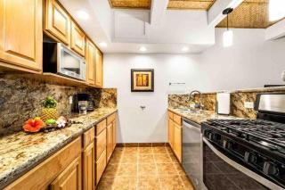 Charming 2 Bedroom Condo in Kona Village with King Bed and AC - Kailua-Kona - 2