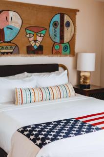 Graduate by Hilton Tempe - 4