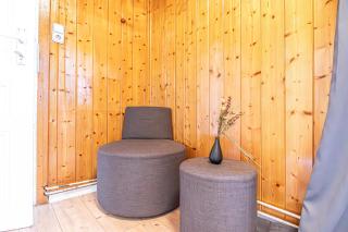 Cozy Central 11BR shared Stay with Garden Access & Terrace - 4