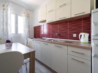 Simplistic Holiday Home in Rogoznica near the Seabeach - Rogoznica - 5