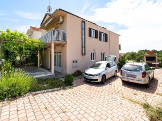 Simplistic Holiday Home in Rogoznica near the Seabeach - Rogoznica - 8