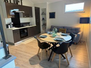 Loft, Studio and Love Rooms - Bourg-Saint-Christophe - 0