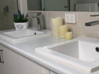 Serenity Home 7 by Hiverooms - Pakenham - 8