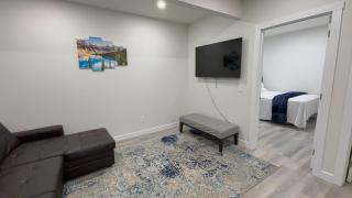 Private Modern 2 Bedroom Suite - Calgary - 1