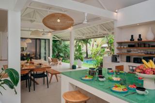 Villa Bali Manis - Modern Luxury 4BR Villa Walk To Seminyak Street With Private Pool - Seminyak - 7