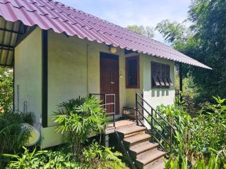 เนินเเจ่มใส - 3