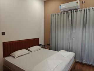 Parin Hotel And Resort - Ratnagiri - 4