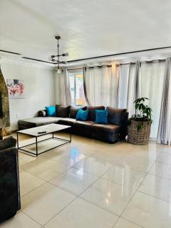 Hideaway Haven 2 - - 6