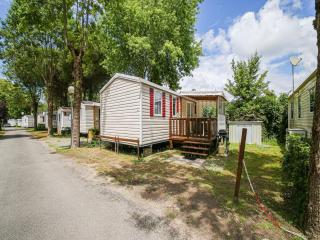 Swanky Mobile Home in Saint Jean de Monts near Seabeach - Saint-Jean-de-Monts - 8