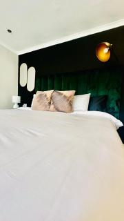 Hideaway Haven 2 - - 9