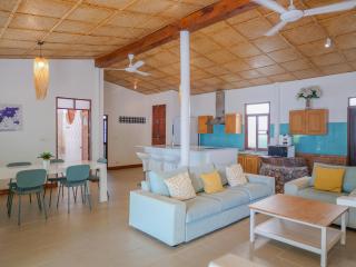 The Wooden Beach House 3br - Sunset Beach Garden - Taling Ngam - 7