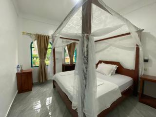 JungleRiverHouse & JungleRiverResort - Bukit Lawang - 5