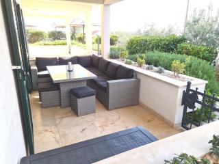 Swimming pool apartment 400m to beach - Apt Noa - Milna - 4