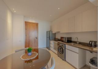 Brand-New 1BR in Kamaran El Gouna I Pool View & Access - Hurghada - 4
