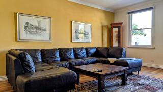 Heart of Surrey Hills - comfort & convenience - Mont Albert - 7