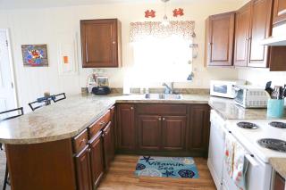 Waterfront 3-Bedroom, 2-Bathroom Home in North Ocean City Perfect for Families - Ocean City - 7