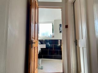 Gorgeous 4 bedroom Townhouse - Kingsthorpe - 1