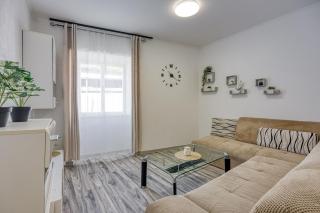 Lovely Townhouse - Happy Rentals - Pula - 9