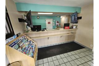 Travel Inn By OYO Omaha - 4
