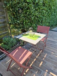 Charmant F2 au calme avec petit jardin - - 8