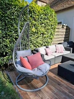 Charmant F2 au calme avec petit jardin - - 9