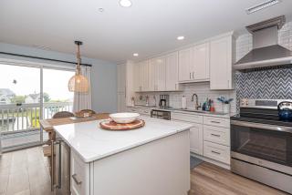 Tranquil 2-Bedroom Condo in Hidden Bay Relax & Enjoy Bay Views - Ocean City - 9